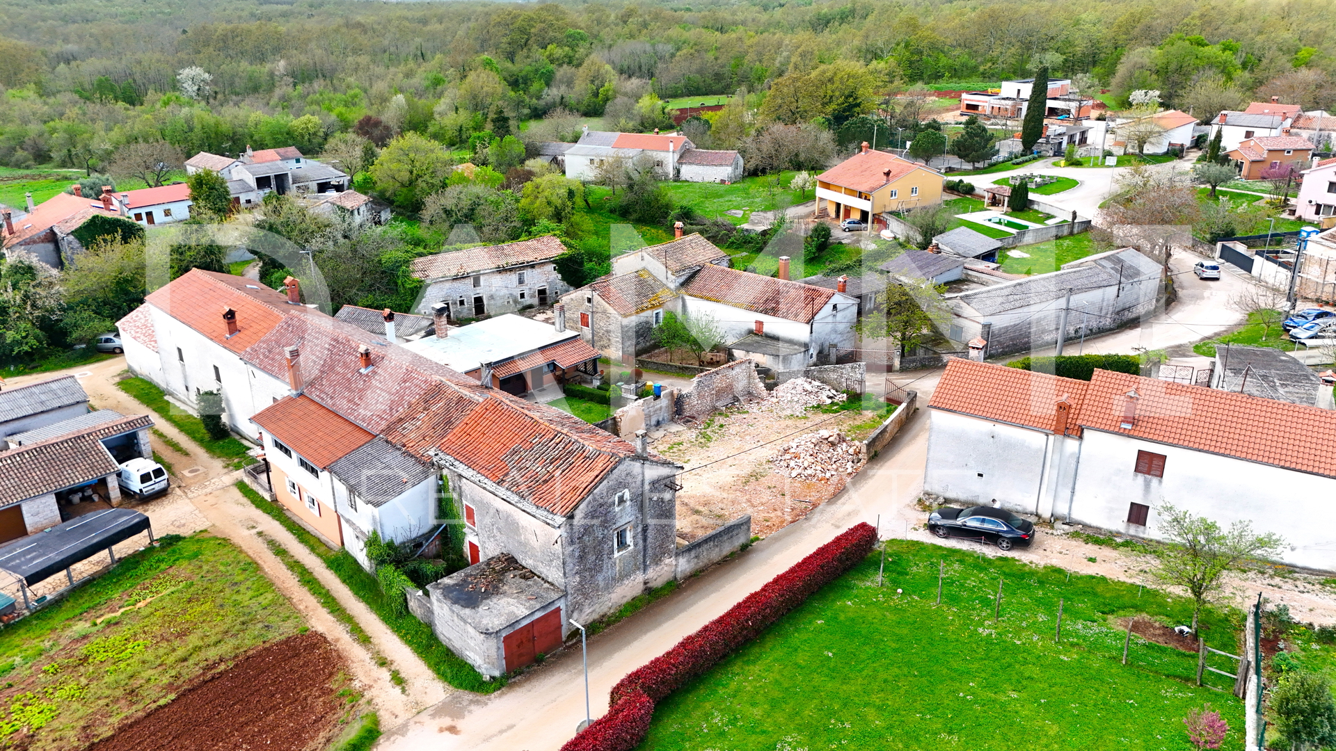 ISTRA, ŽMINJ - Casa in pietra con cortile di 500 m2