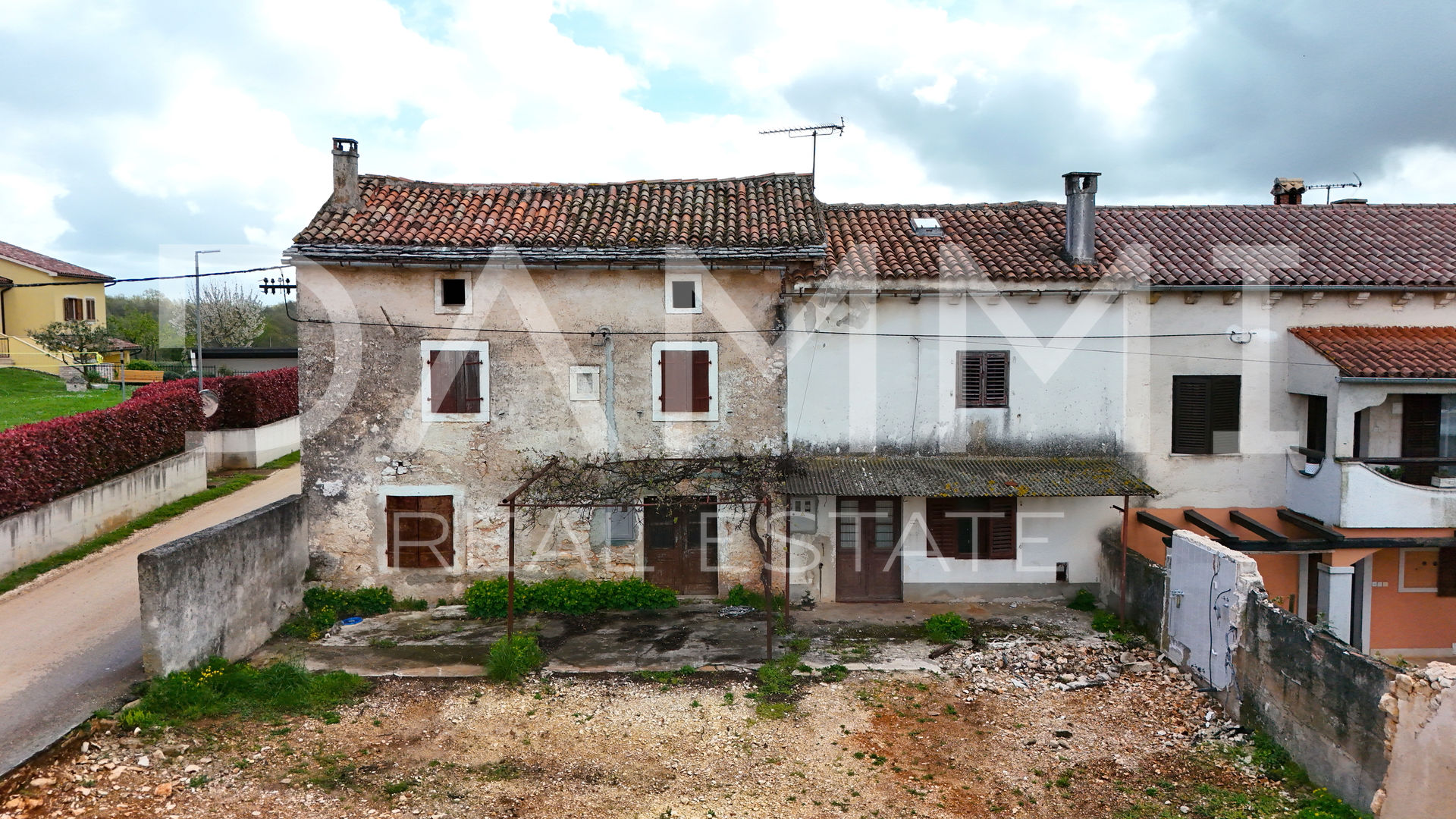ISTRA, ŽMINJ - Casa in pietra con cortile di 500 m2