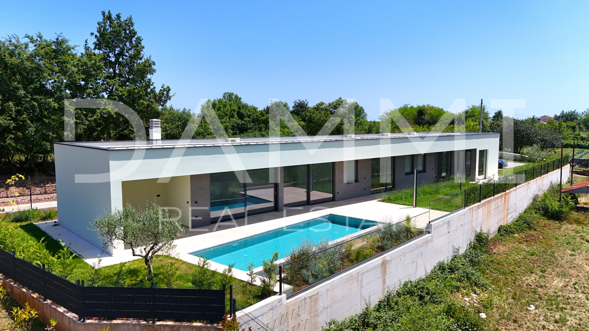 ISTRA, SVETVINČENAT - Villa moderna con piscina e dotazioni di alta qualità nel cuore dell'Istria