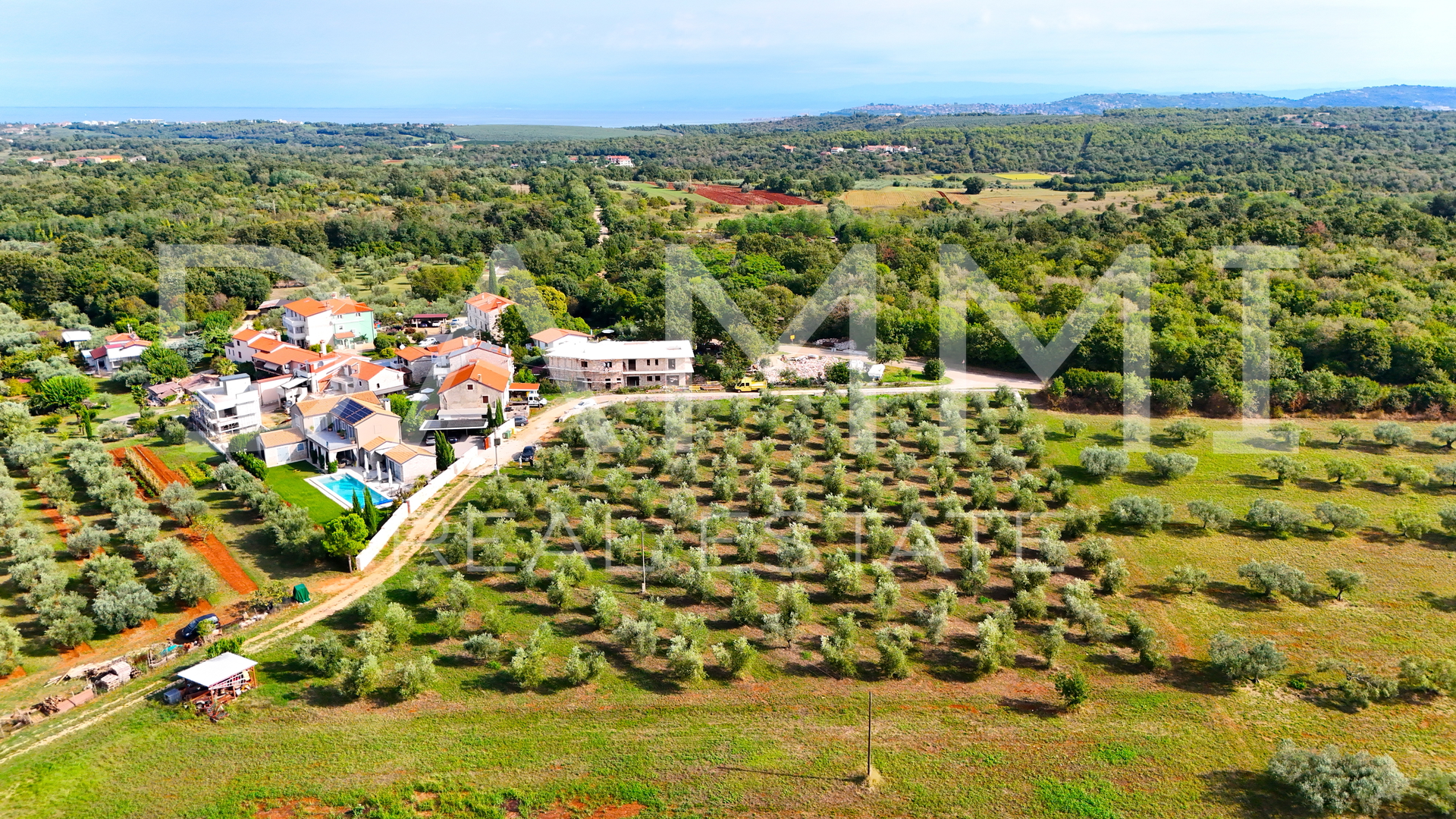 ISTRA, UMAG - Građevinsko zemljište 3 km od mora