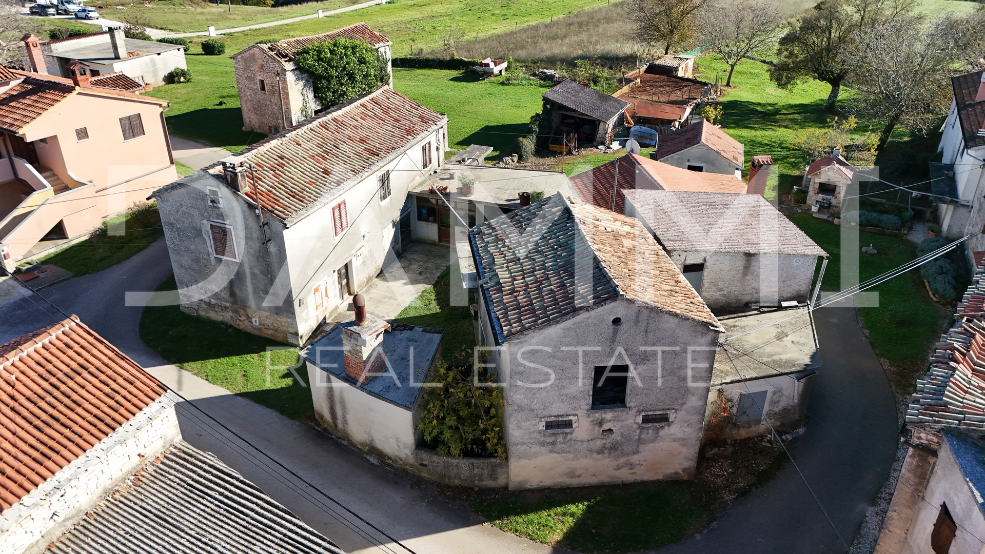 House, 200 m2, For Sale, Žminj - Domijanići