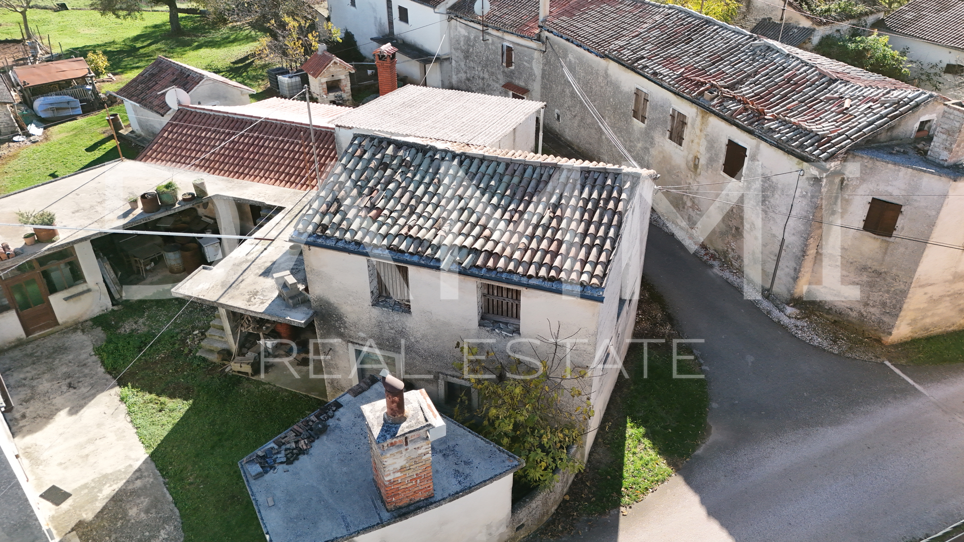 House, 200 m2, For Sale, Žminj - Domijanići
