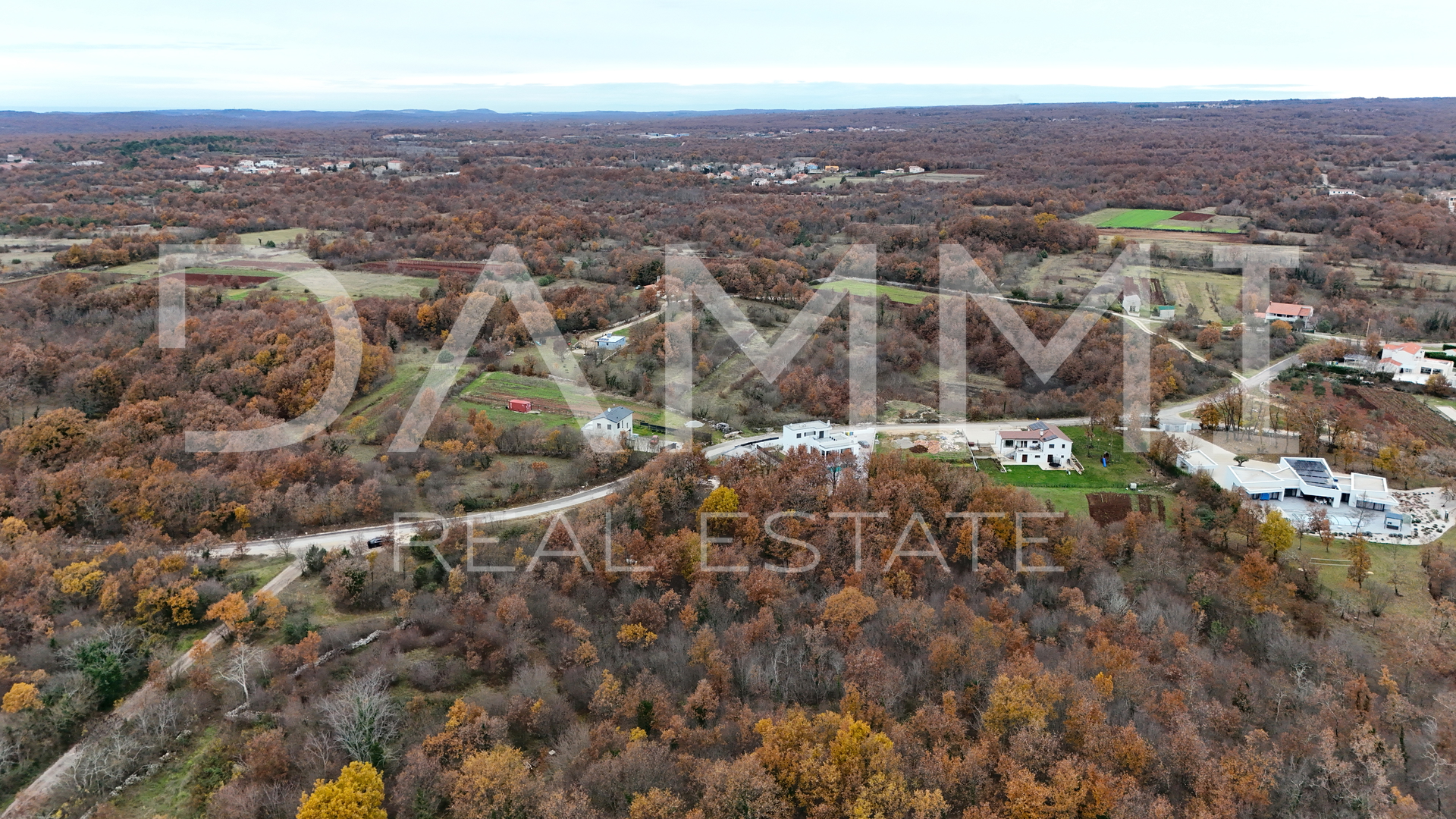 ISTRIA, SVETVINČENAT - Land close to urbanization to the access road 725 m2