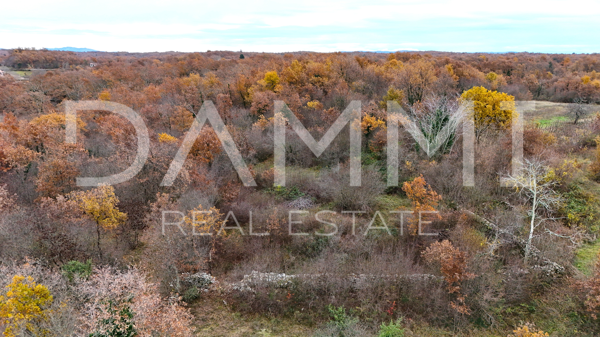 ISTRIA, SVETVINČENAT - Land close to urbanization to the access road 725 m2