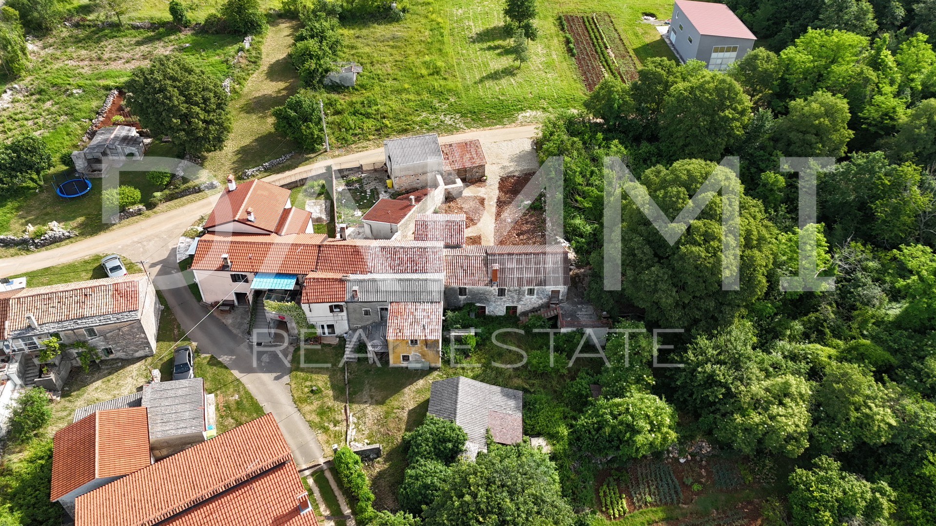 ISTRA&comma; SV&period; PETAR U &Scaron;UMI - Splendida antica casa istriana da ristrutturare