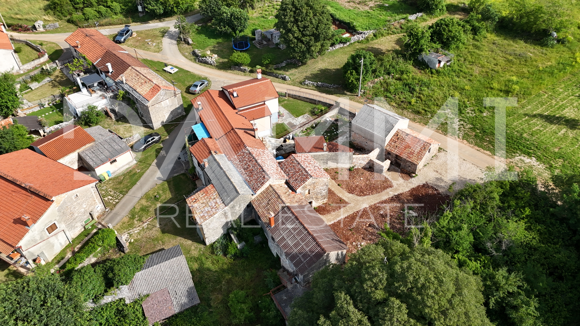 ISTRA&comma; SV&period; PETAR U &Scaron;UMI - Splendida antica casa istriana da ristrutturare