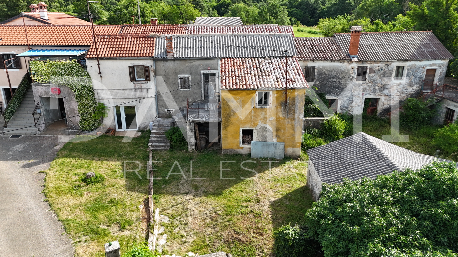 ISTRA&comma; SV&period; PETAR U &Scaron;UMI - Splendida antica casa istriana da ristrutturare