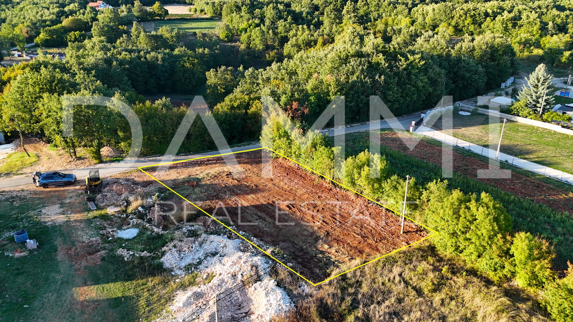 ISTRA&comma; &Zcaron;MINJ - Gra&dstrok;evinsko zemlji&scaron;te s gra&dstrok;evinskom dozvolom top lokacija
