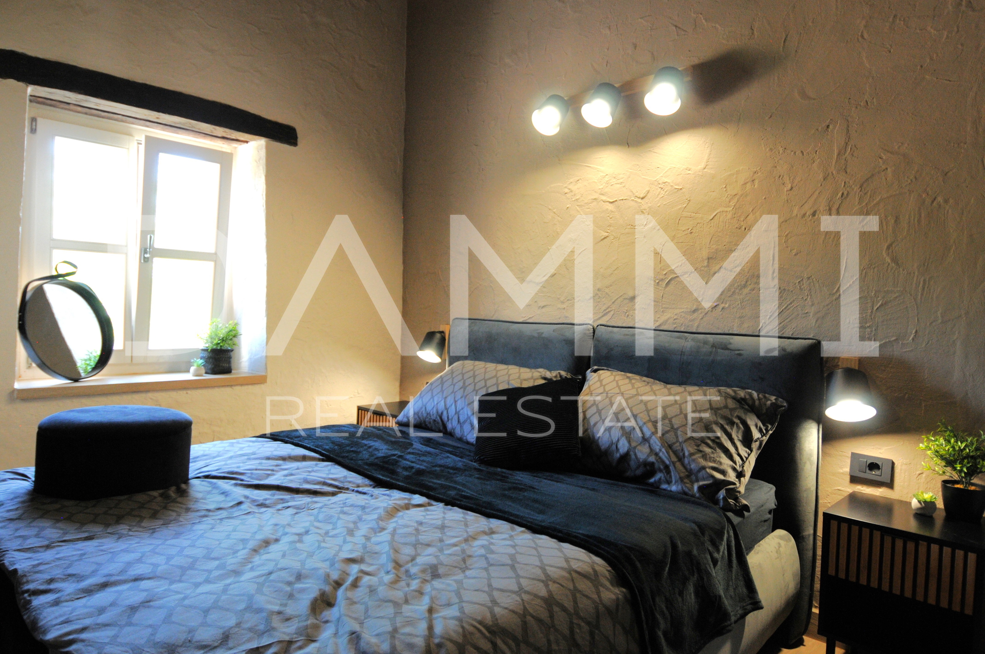 ISTRA&comma; VI&Scaron;NJAN - KAMENA ISTARSKA KU&Cacute;A S BAZENOM