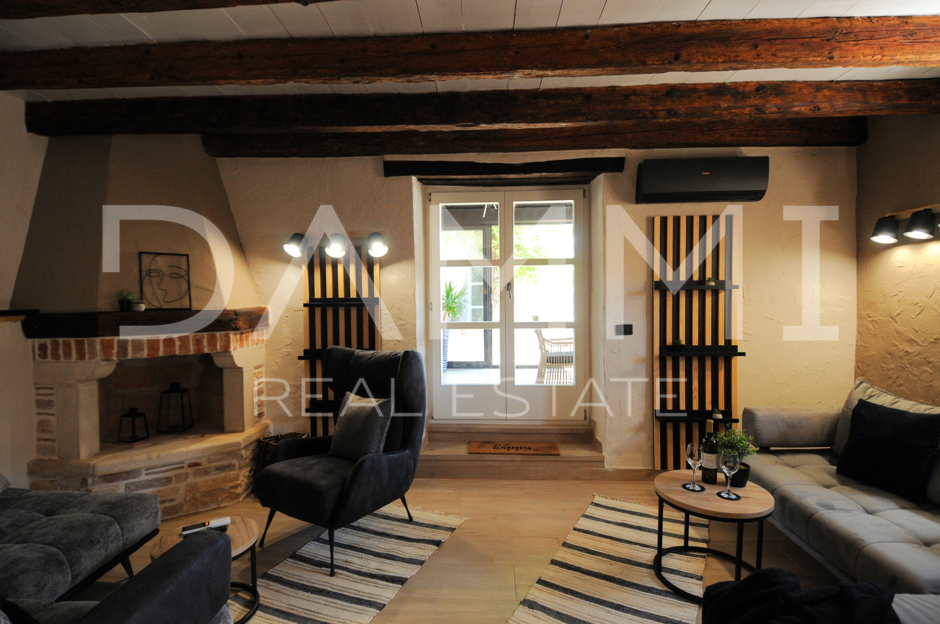 ISTRA&comma; VI&Scaron;NJAN - KAMENA ISTARSKA KU&Cacute;A S BAZENOM