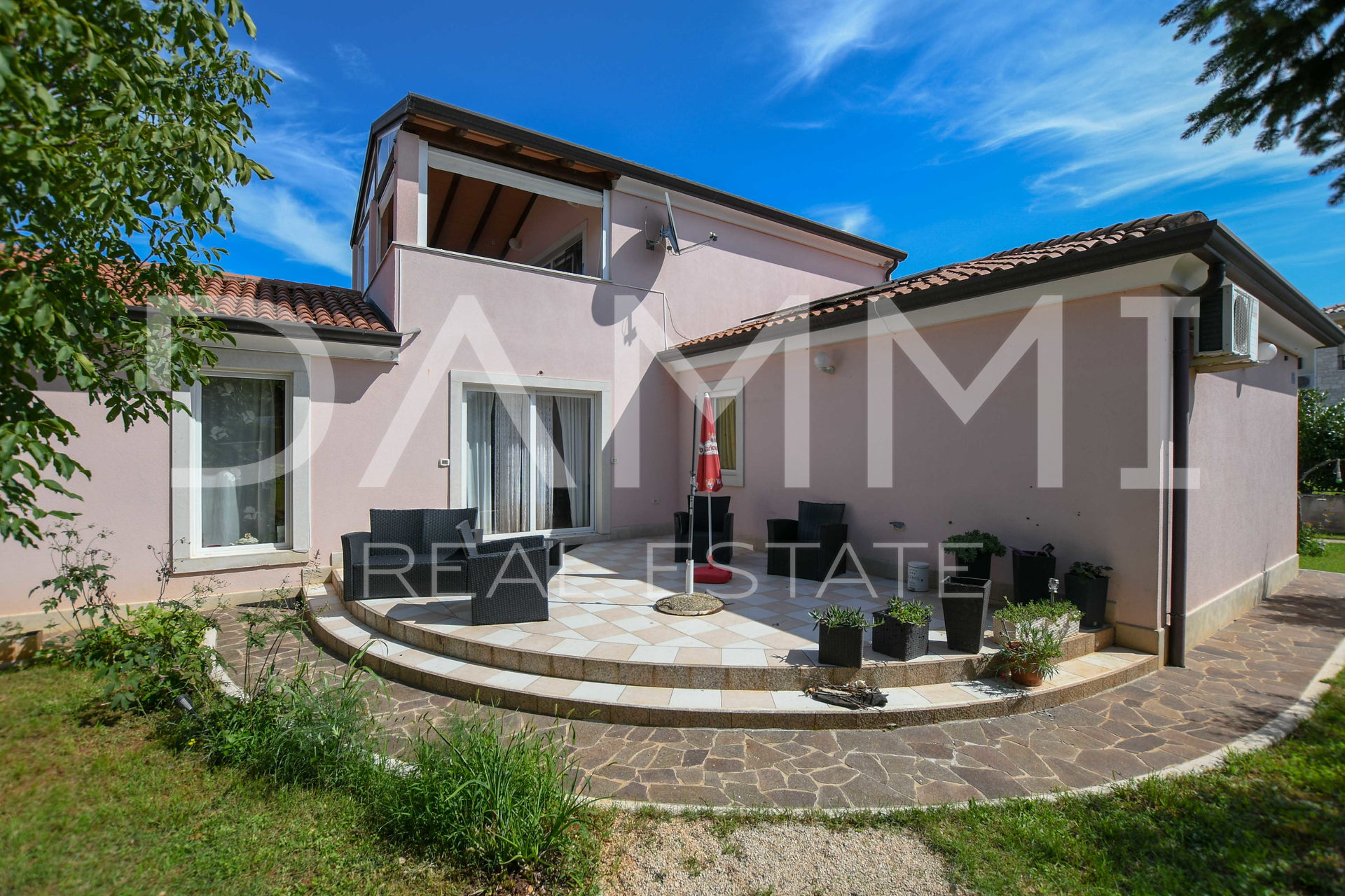 ISTRA&comma; UMAG - Detached house with large yard