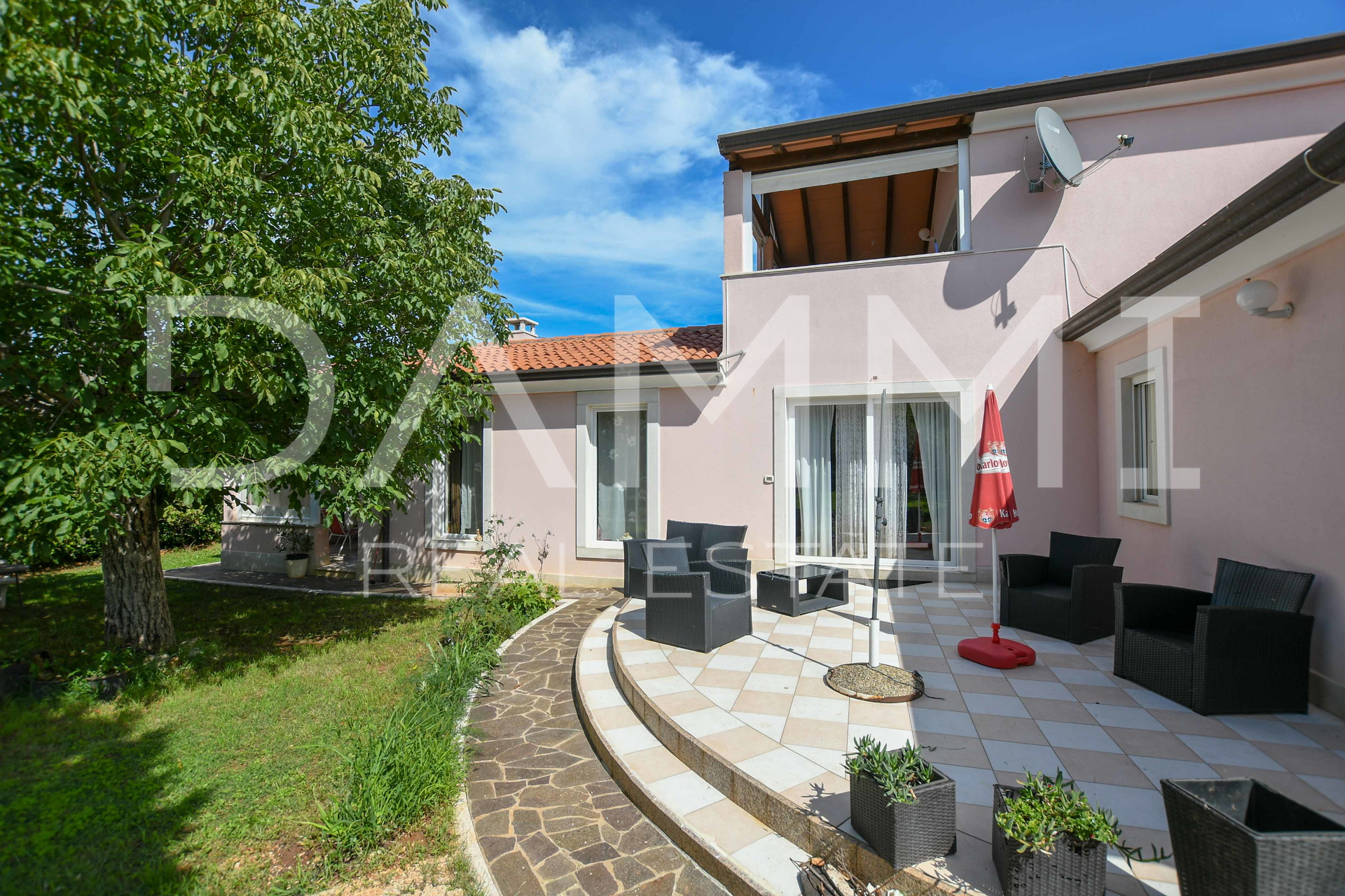 ISTRA&comma; UMAG - Detached house with large yard