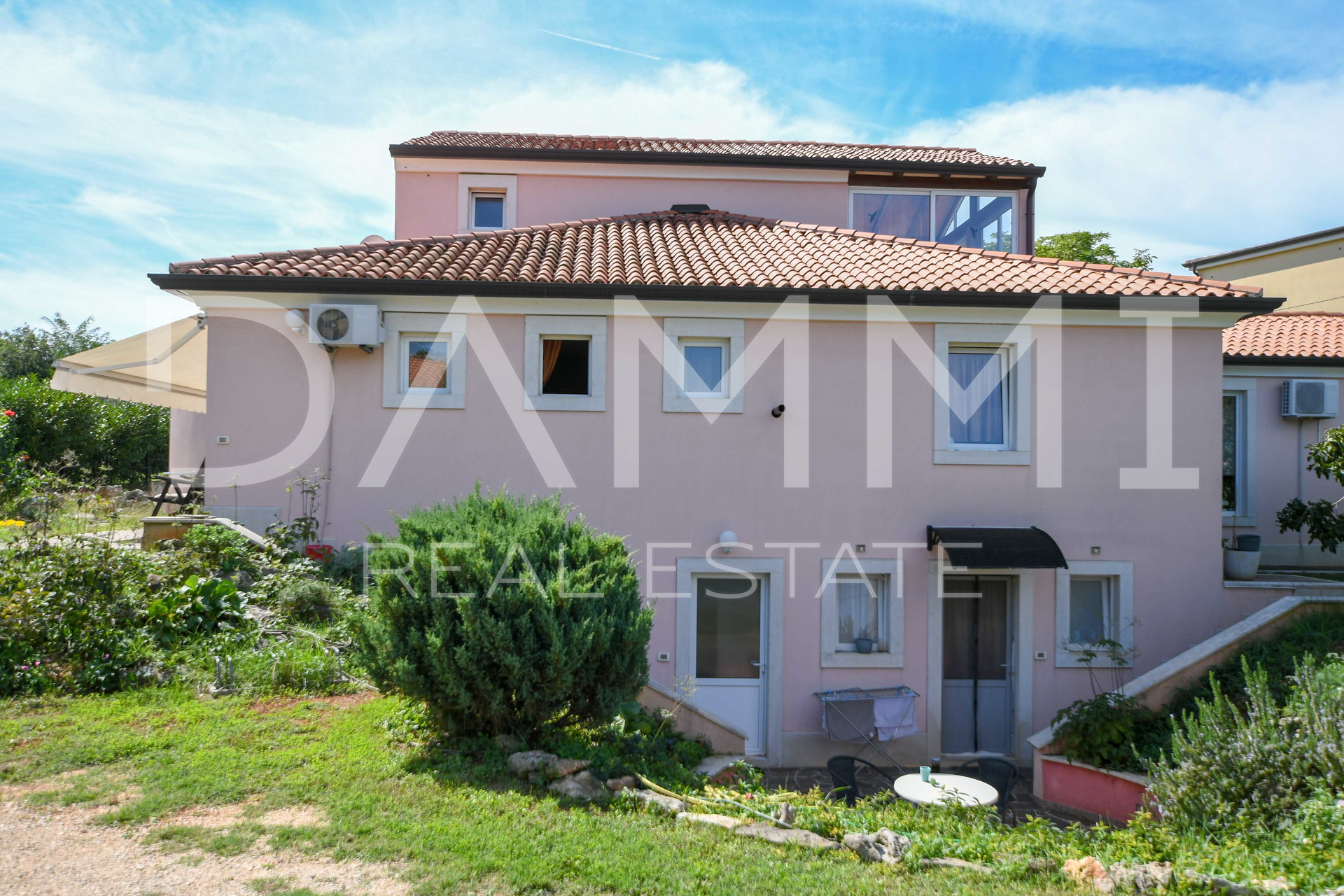 ISTRA&comma; UMAG - Detached house with large yard