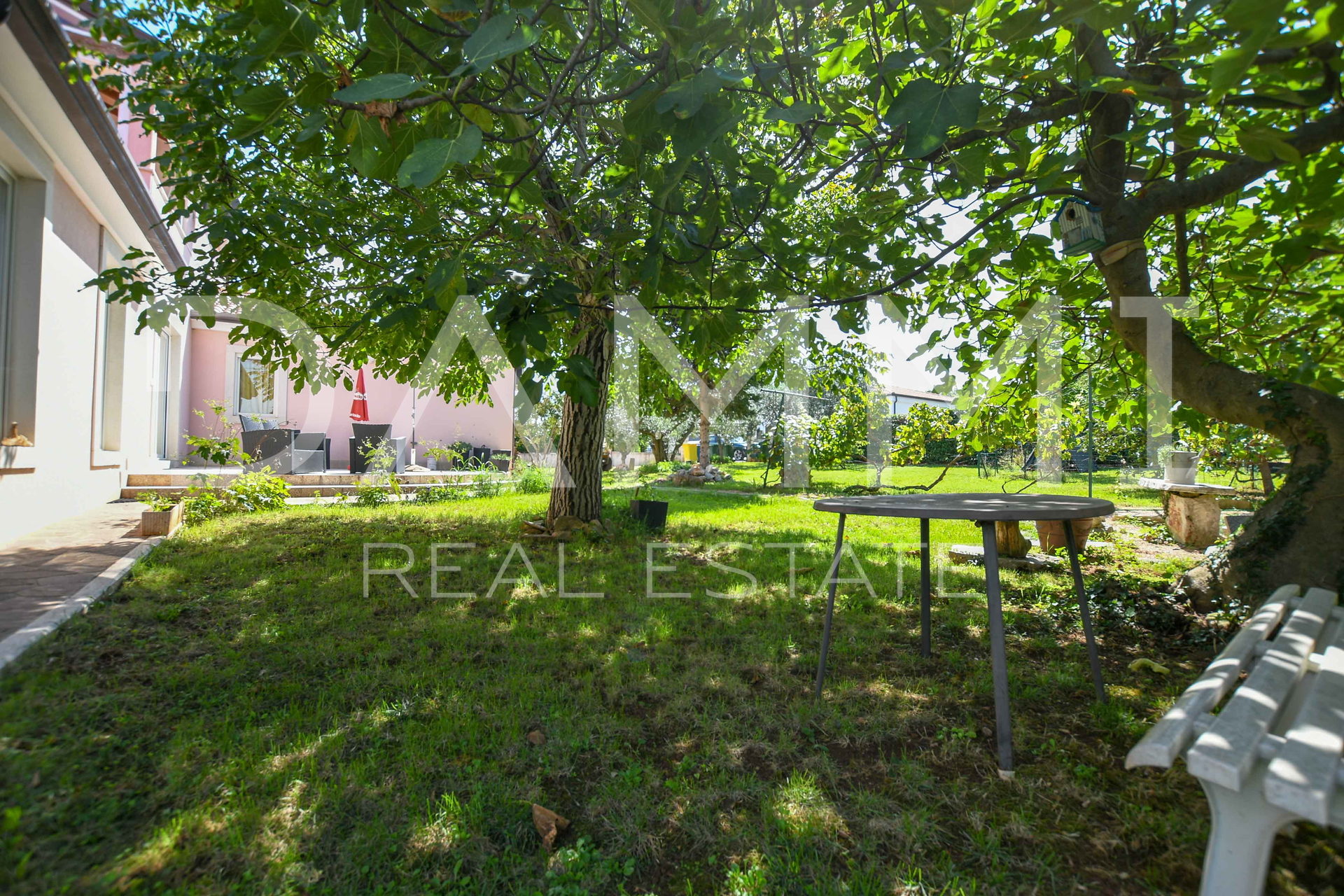 ISTRA&comma; UMAG - Detached house with large yard