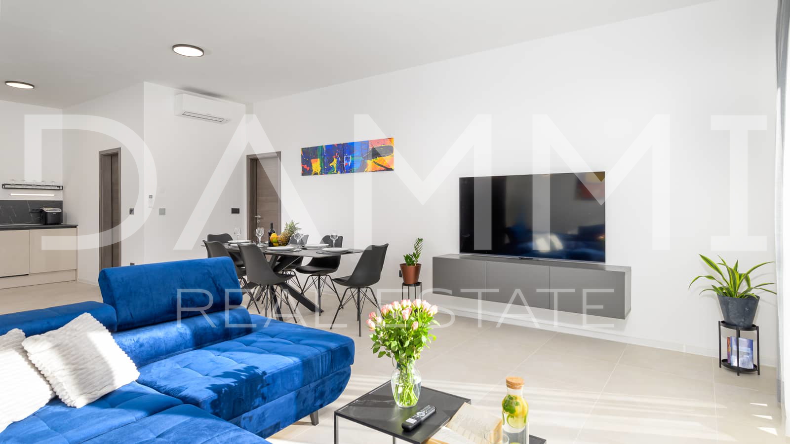 ISTRA&comma; KANFANAR - Moderna prizemnica s bazenom top lokacija