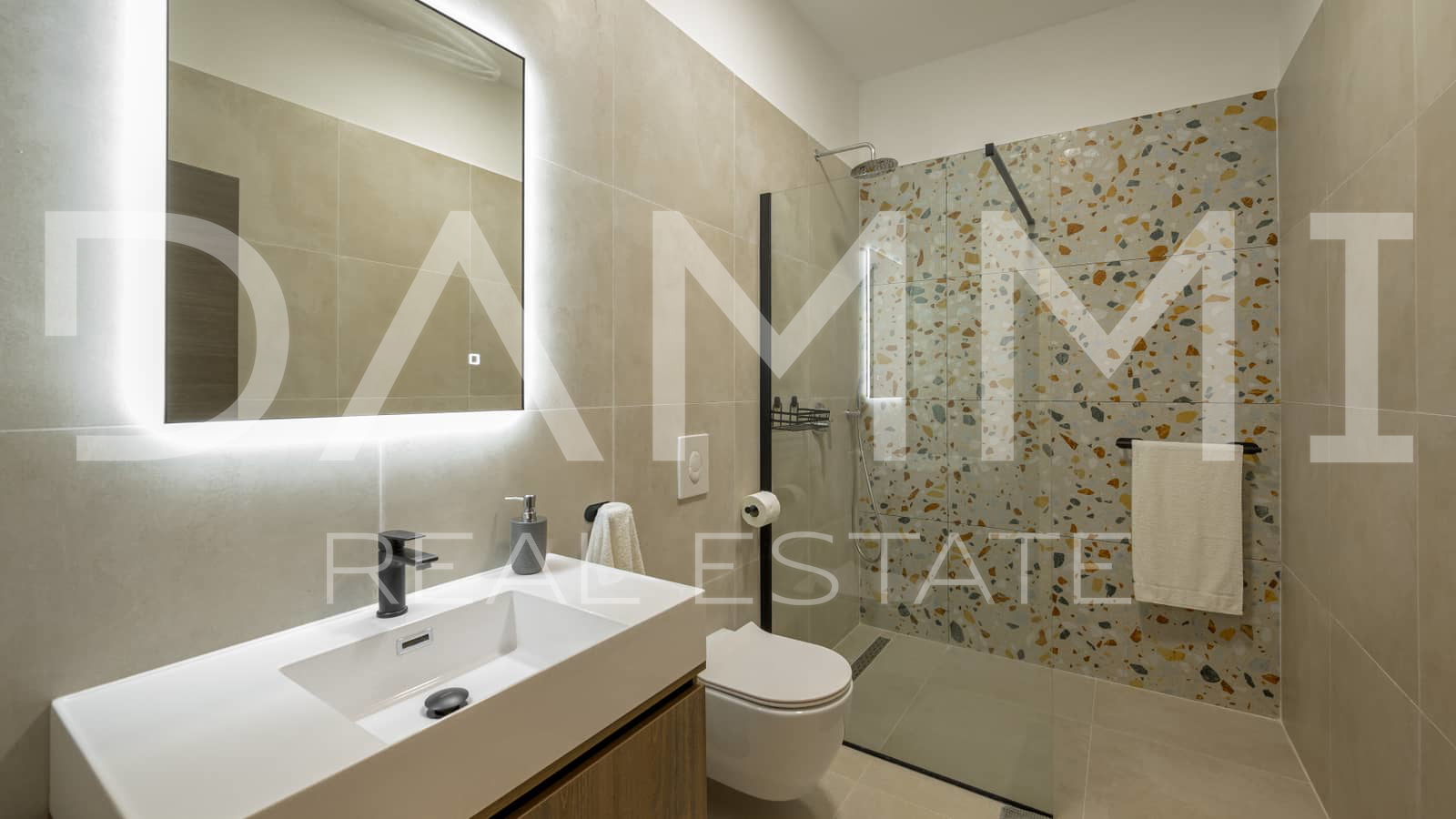 ISTRA&comma; KANFANAR - Moderna prizemnica s bazenom top lokacija