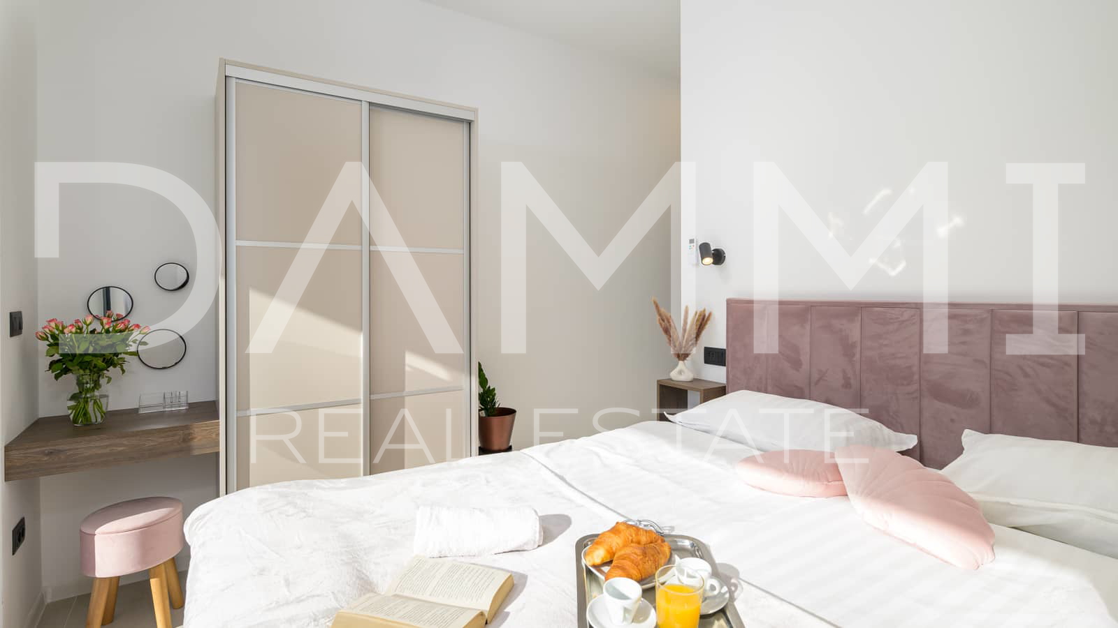 ISTRA&comma; KANFANAR - Moderna prizemnica s bazenom top lokacija