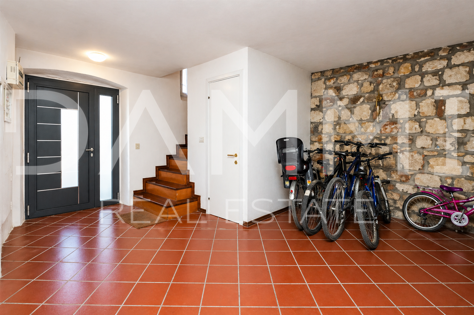 Rovinj&comma; stan na odli&ccaron;noj lokaciji sa pogledom na more