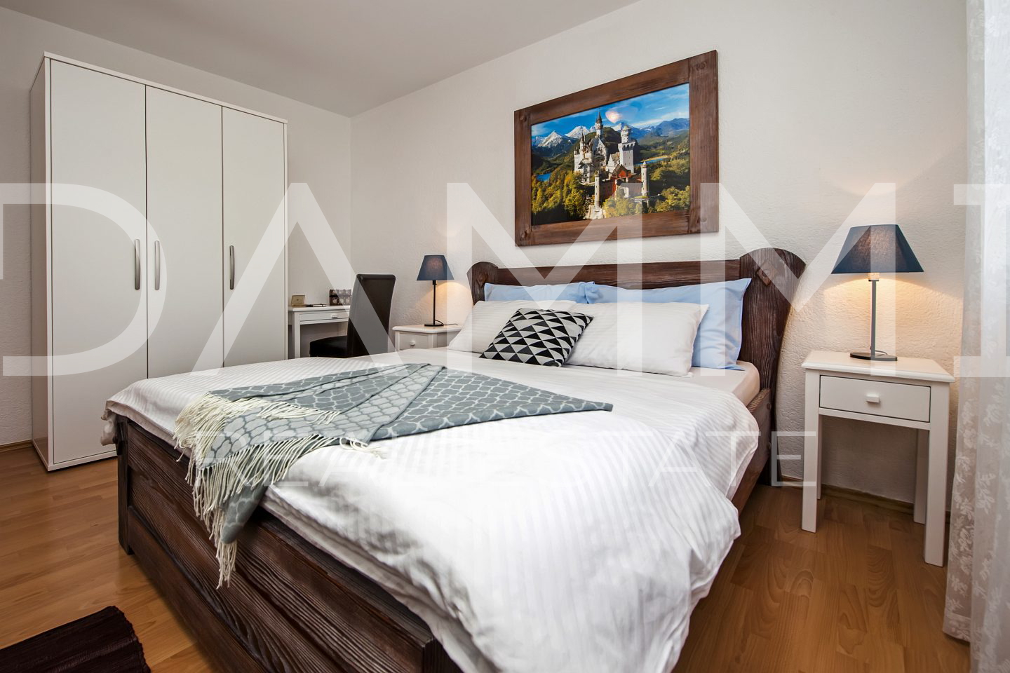 ISTRA&comma; BADERNA - Ku&cacute;a u nizu nedaleko od Baderne