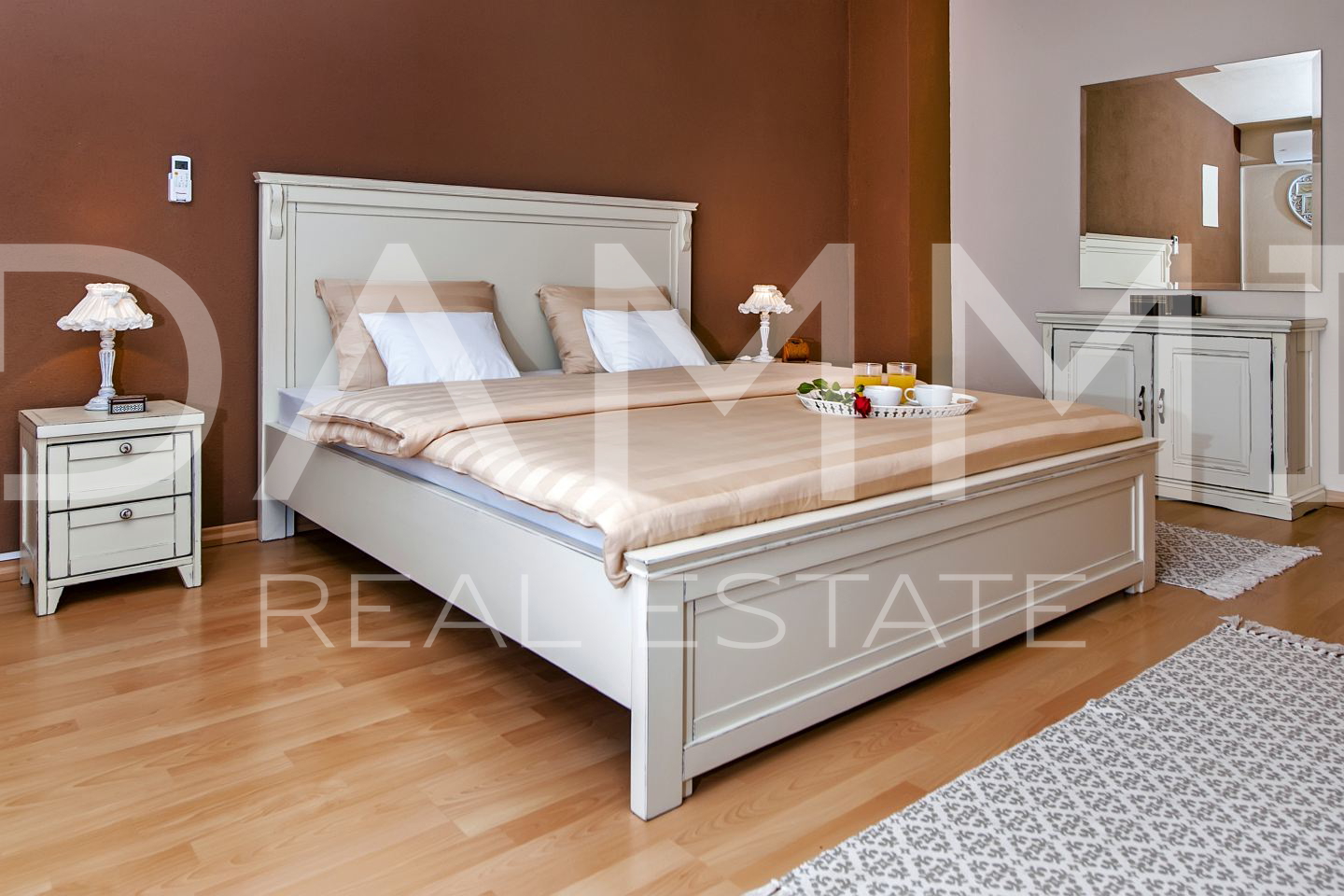 ISTRA&comma; BADERNA - Ku&cacute;a u nizu nedaleko od Baderne