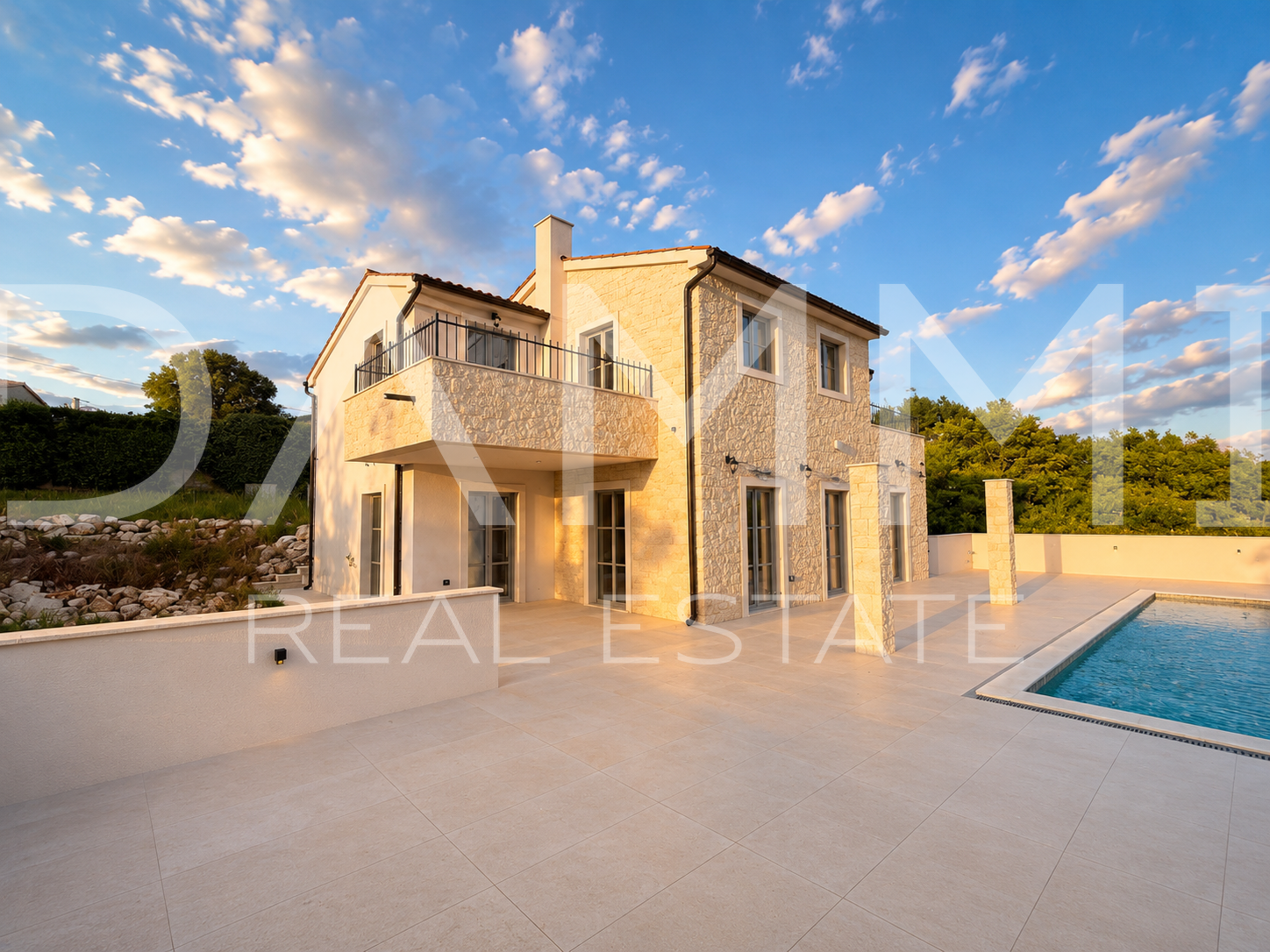 Istra&comma; Sveti lovre&ccaron; &ndash; luxuri&ouml;se Villa mit Swimmingpool&comma; herrlicher Aussicht