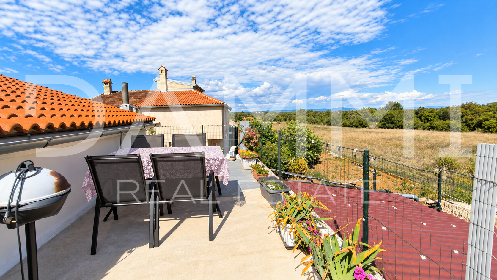 &Scaron;i&scaron;an&comma; Istra &ndash; three-room apartment 132 m&sup2; with yard 62 m&sup2;&comma; 1st floor