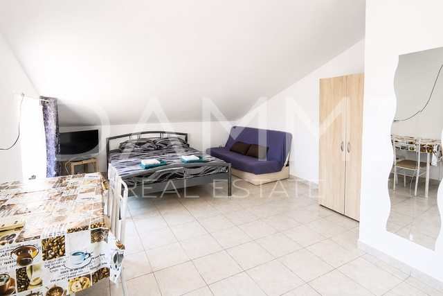 Pula, centar, Stan sa 3 studio apartmana