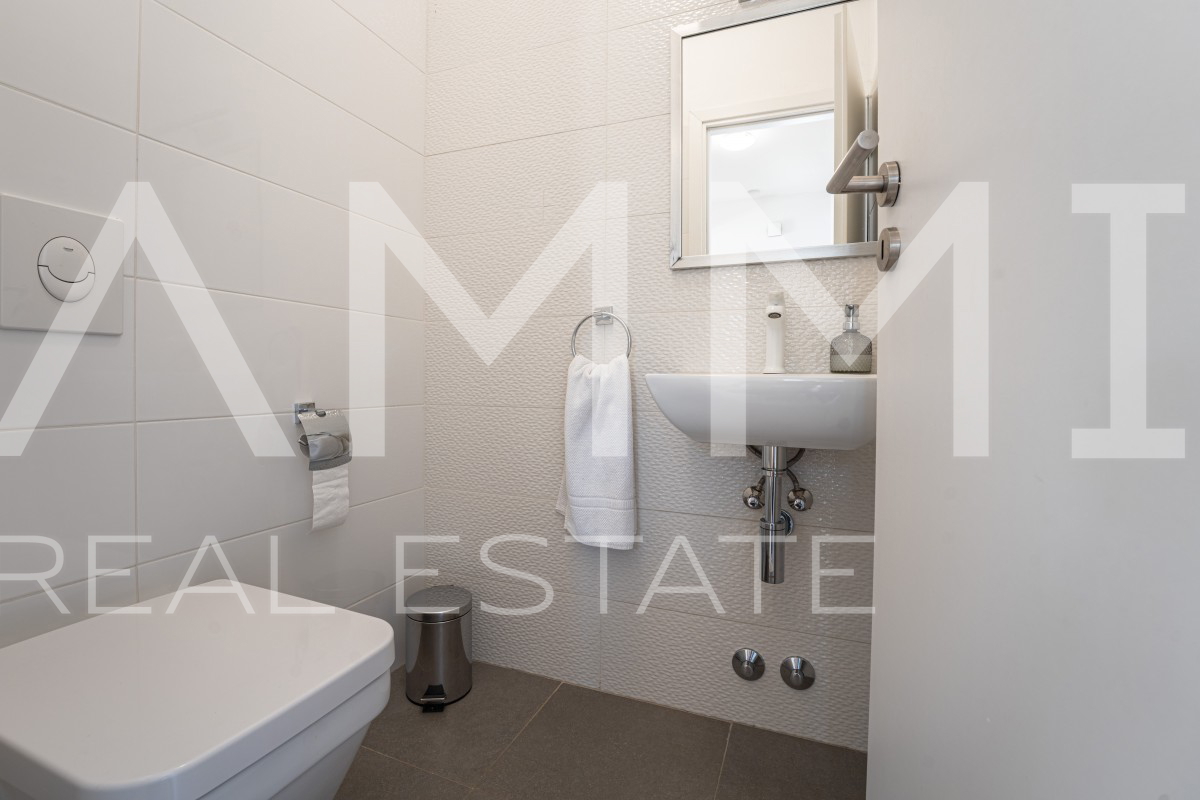 SREDI&Scaron;NJA ISTRA - &Scaron;armantna ku&cacute;a s bazenom okru&zcaron;ena prirodom