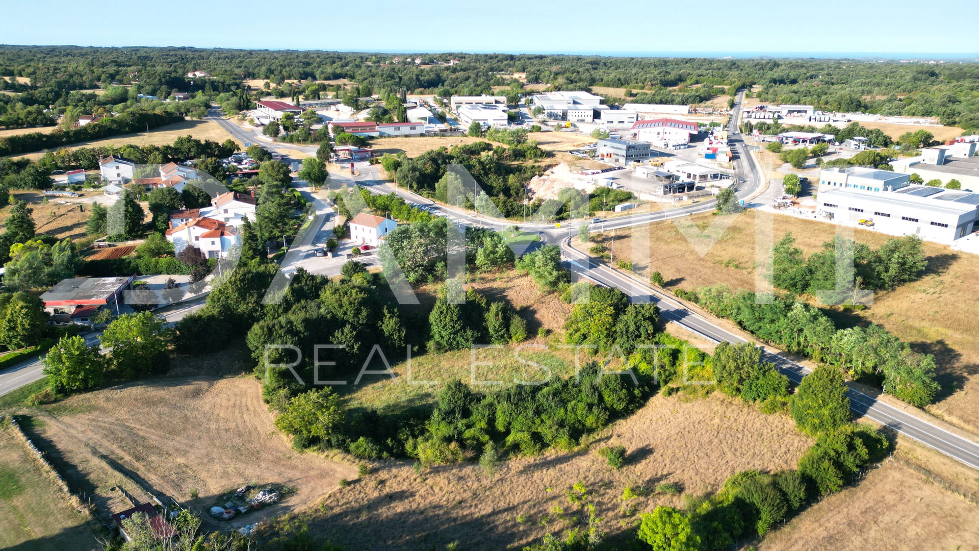 ISTRA&comma; &Zcaron;MINJ - Zemlji&scaron;te na fantasti&ccaron;noj lokaciji
