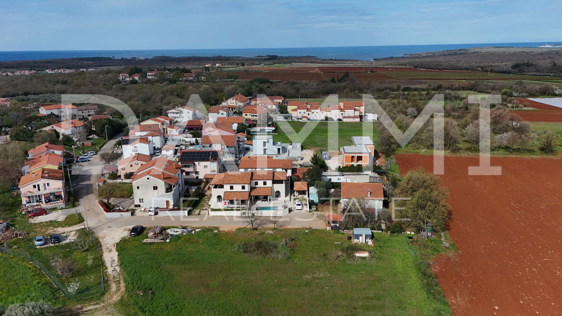 ISTRA&comma; PORE&Ccaron; - Gra&dstrok;evinsko zemlji&scaron;te u blizini mora