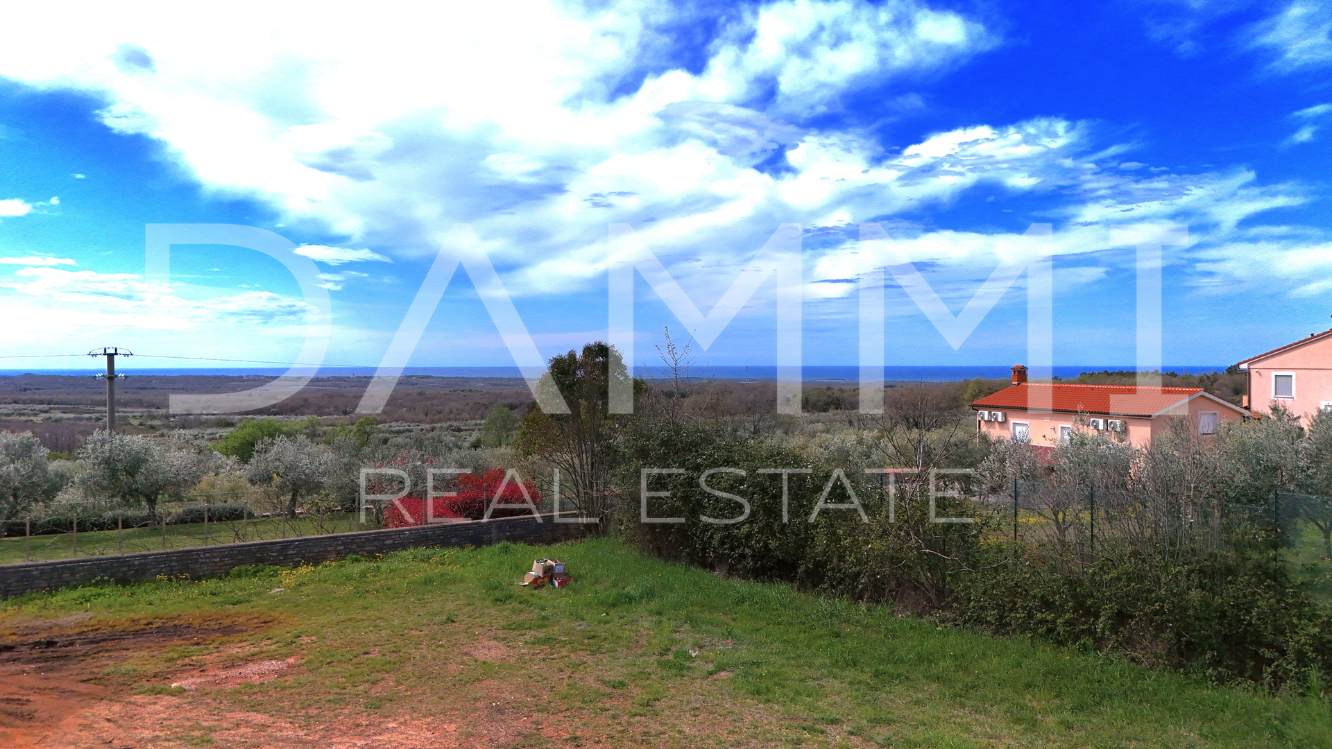 ISTRA&comma; VI&Scaron;NJAN - GRA&Dstrok;EVINSKO ZEMLJI&Scaron;TE S POGLEDOM NA MORE