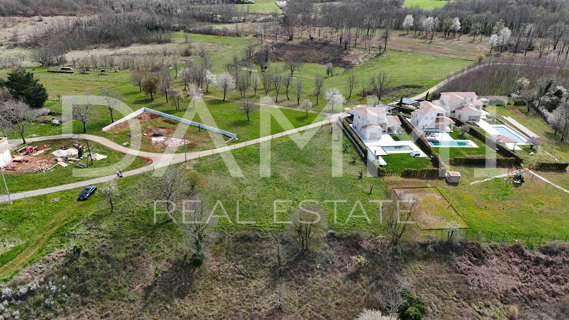 ISTRA&comma; VI&Zcaron;INADA - Gra&dstrok;evinsko zemlji&scaron;te na izuzetno mirnoj lokaciji