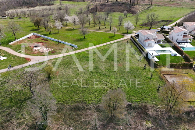 ISTRA, VIŽINADA - Građevinsko zemljište na mirnoj lokaciji