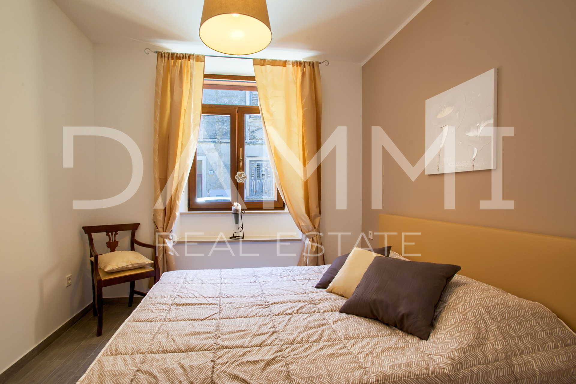 ISTRA&comma; PULA - House with 3 apartments in the city center near the Arena