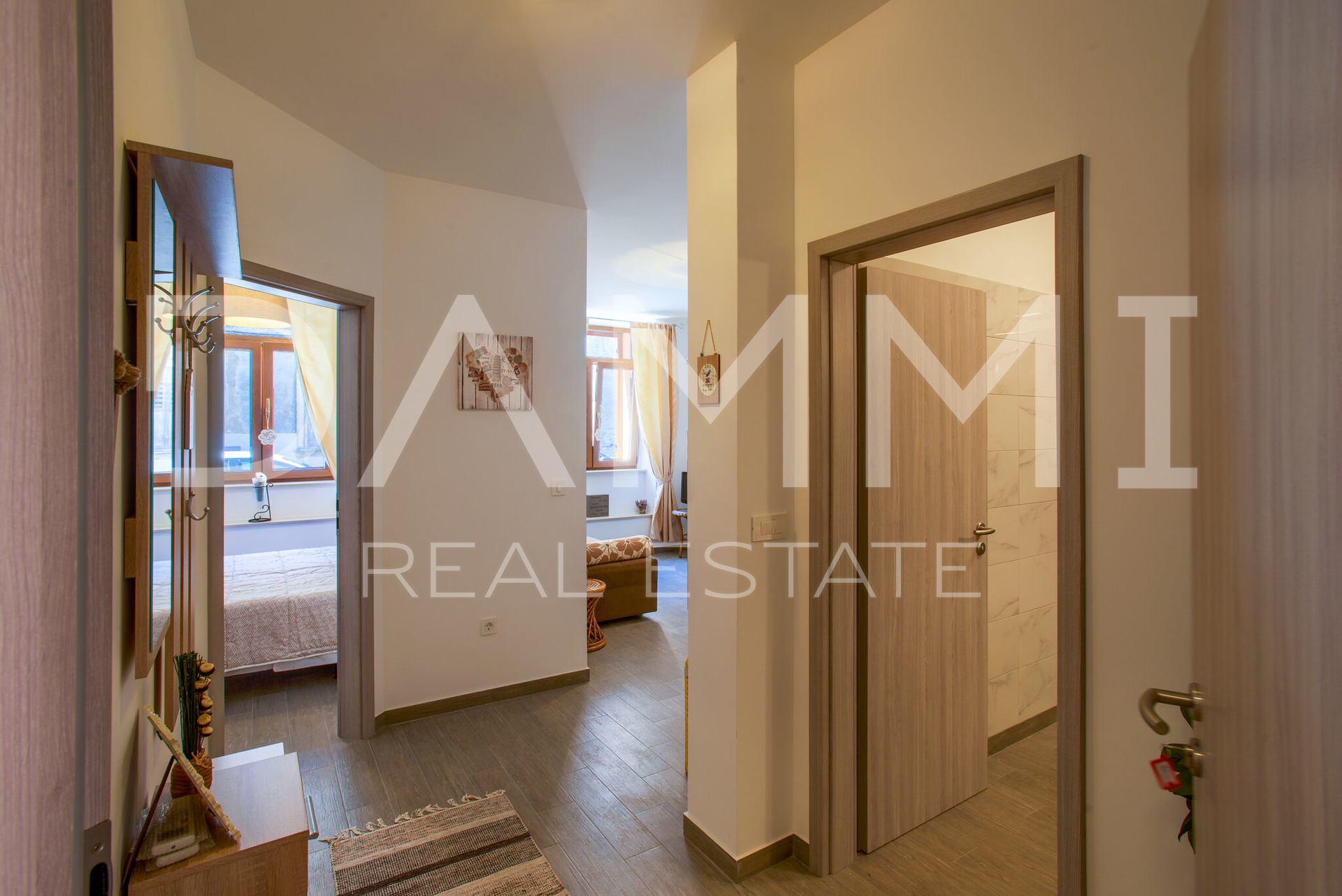 ISTRA&comma; PULA - House with 3 apartments in the city center near the Arena