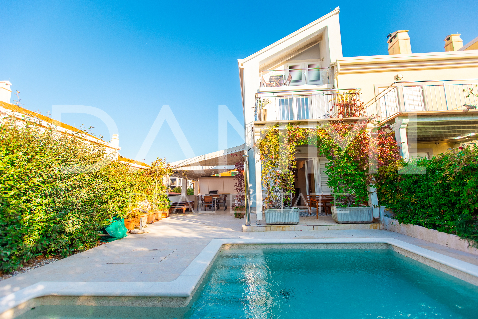 House, 100 m2, For Sale, Medulin - Banjole