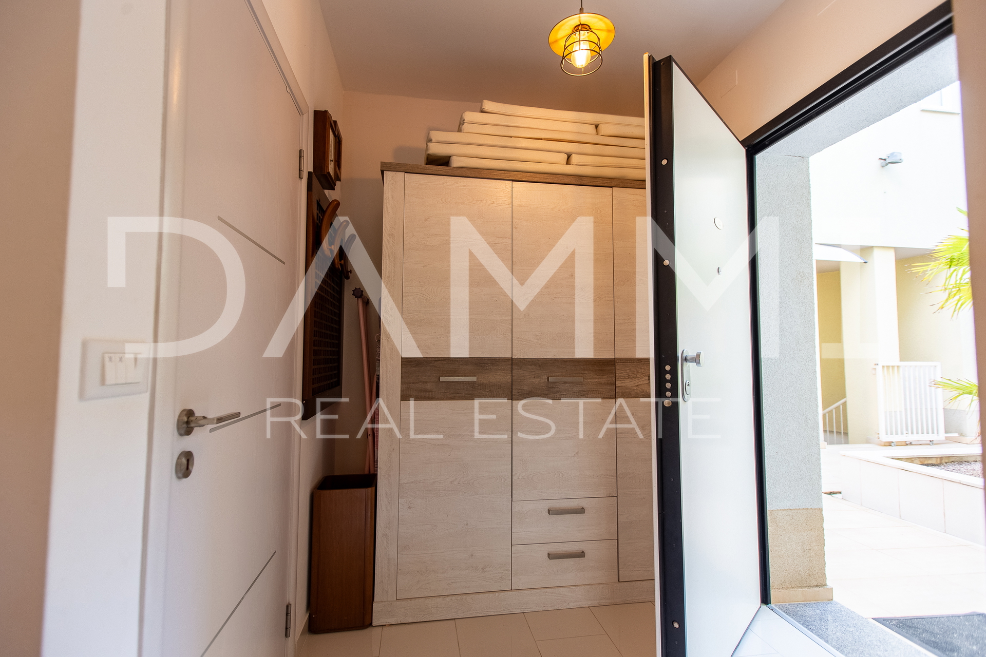 House, 100 m2, For Sale, Medulin - Banjole