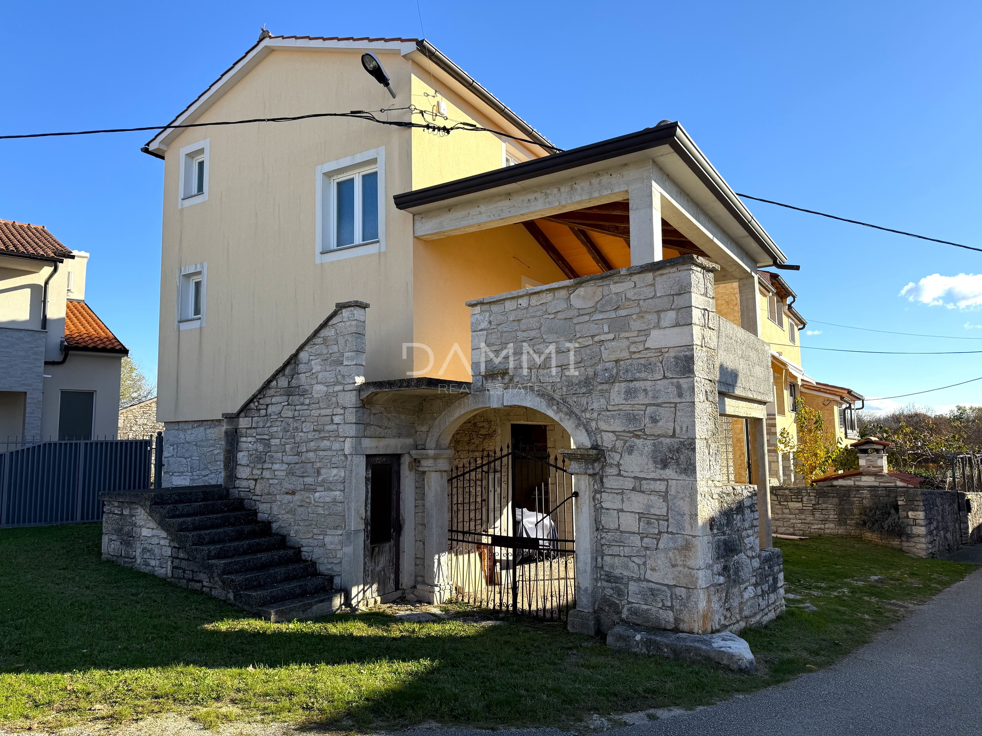 ISTRA, KANFANAR - Haus im Rohbau an ausgezeichneter Lage