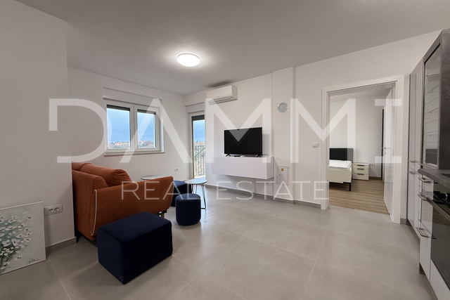 ISTRIA, ROVINJ - Ground floor apartment, one bedroom, with garden and parking