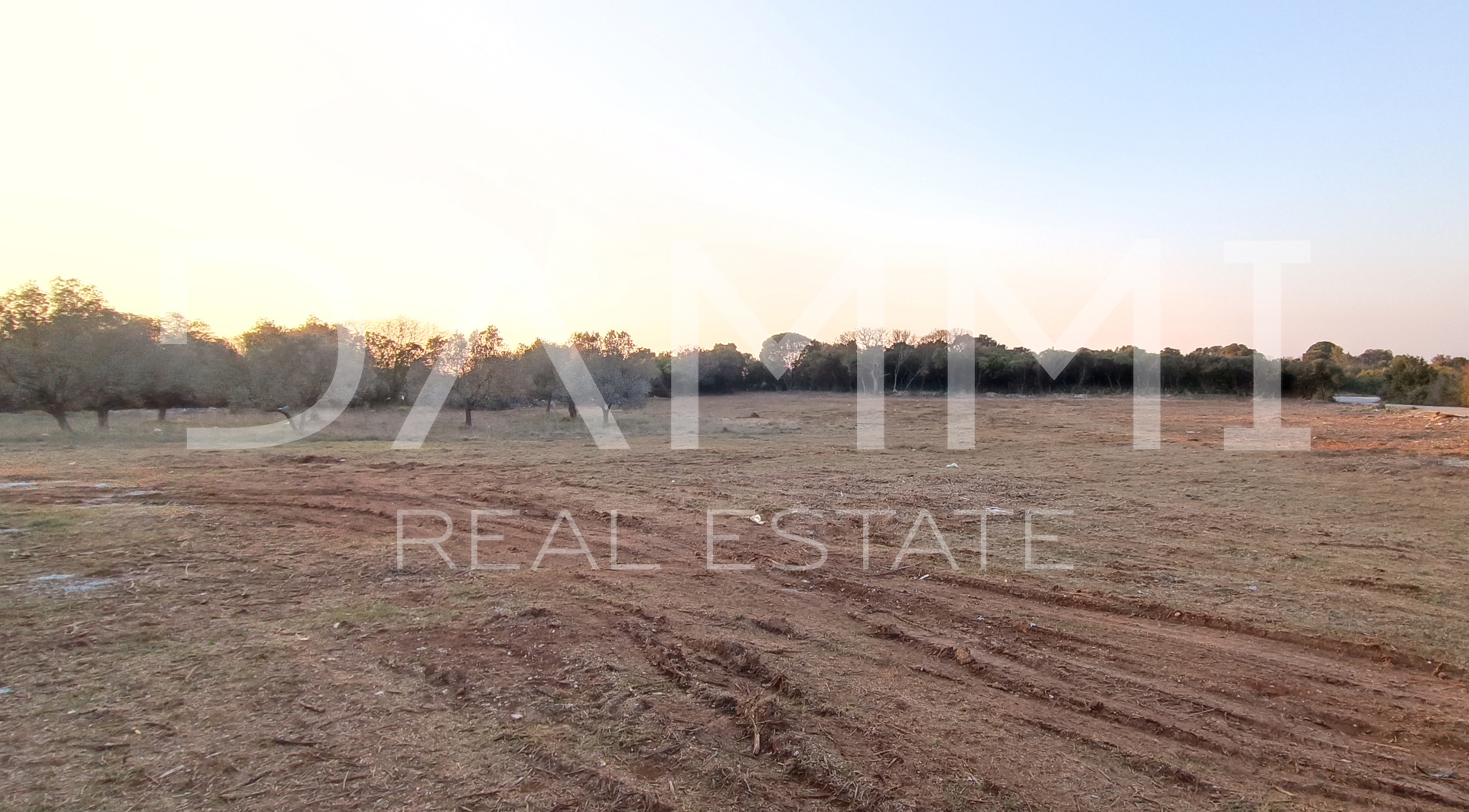 Istra&comma; &Scaron;tinjan - atraktivno gra&dstrok;evinsko zemlji&scaron;te&comma; pogled more