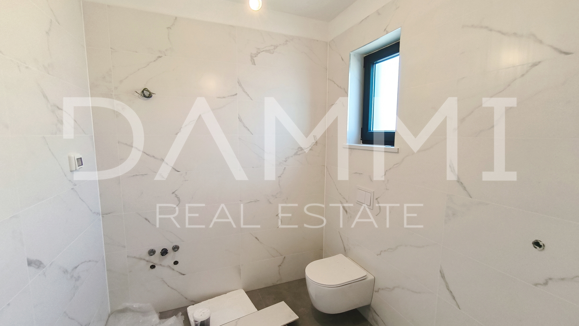 Istra - Mar&ccaron;ana&comma; ku&cacute;a s bazenom&comma; novogradnja