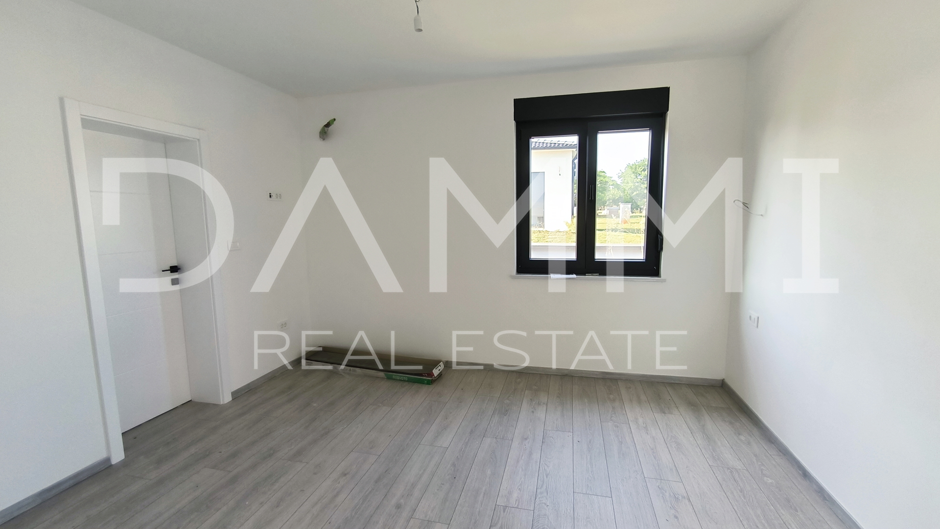 Istra - Mar&ccaron;ana&comma; ku&cacute;a s bazenom&comma; novogradnja