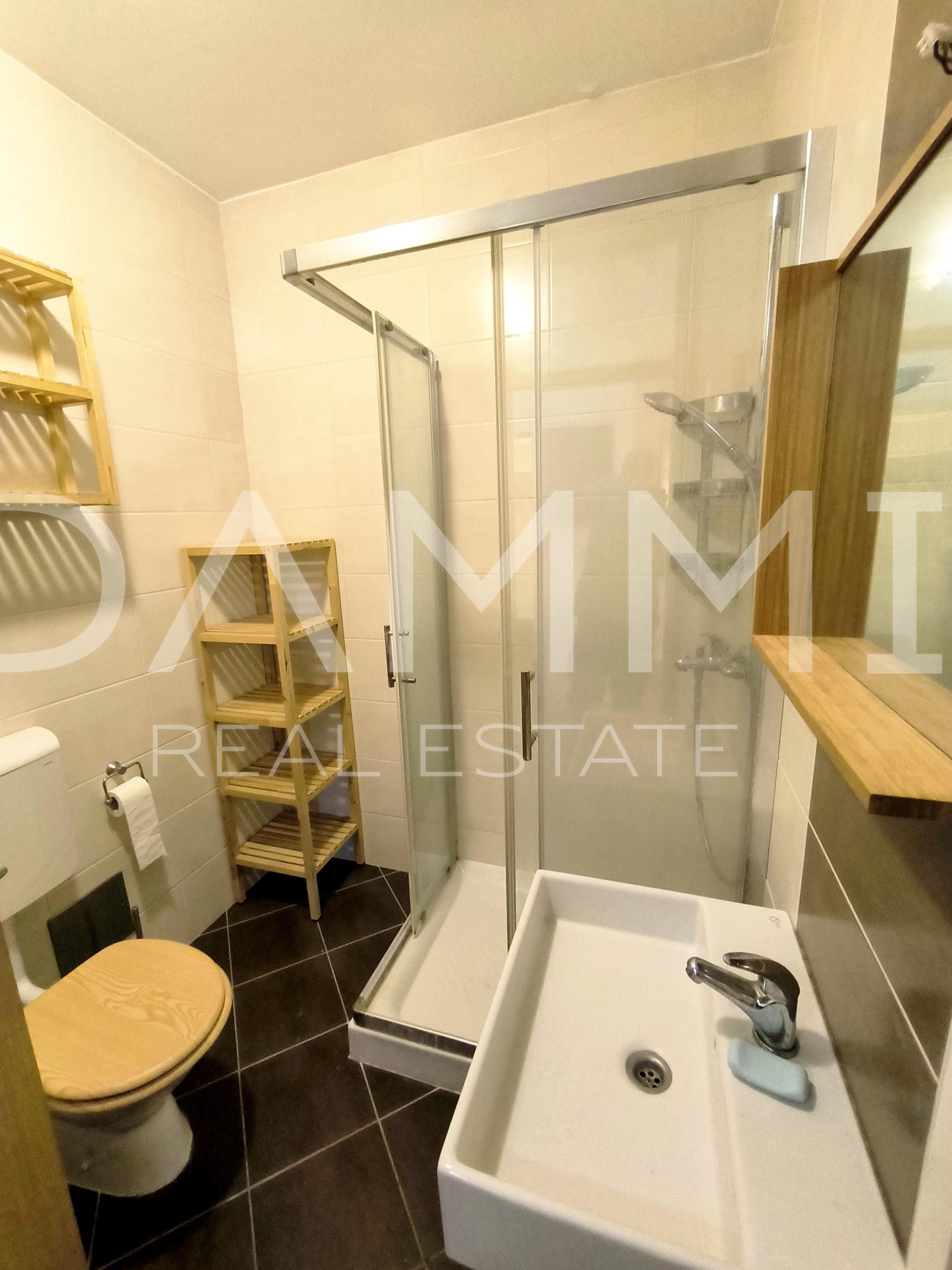 Pula&comma;&Scaron;ijana&comma; stan za najam 40m2&comma; sa gara&zcaron;om