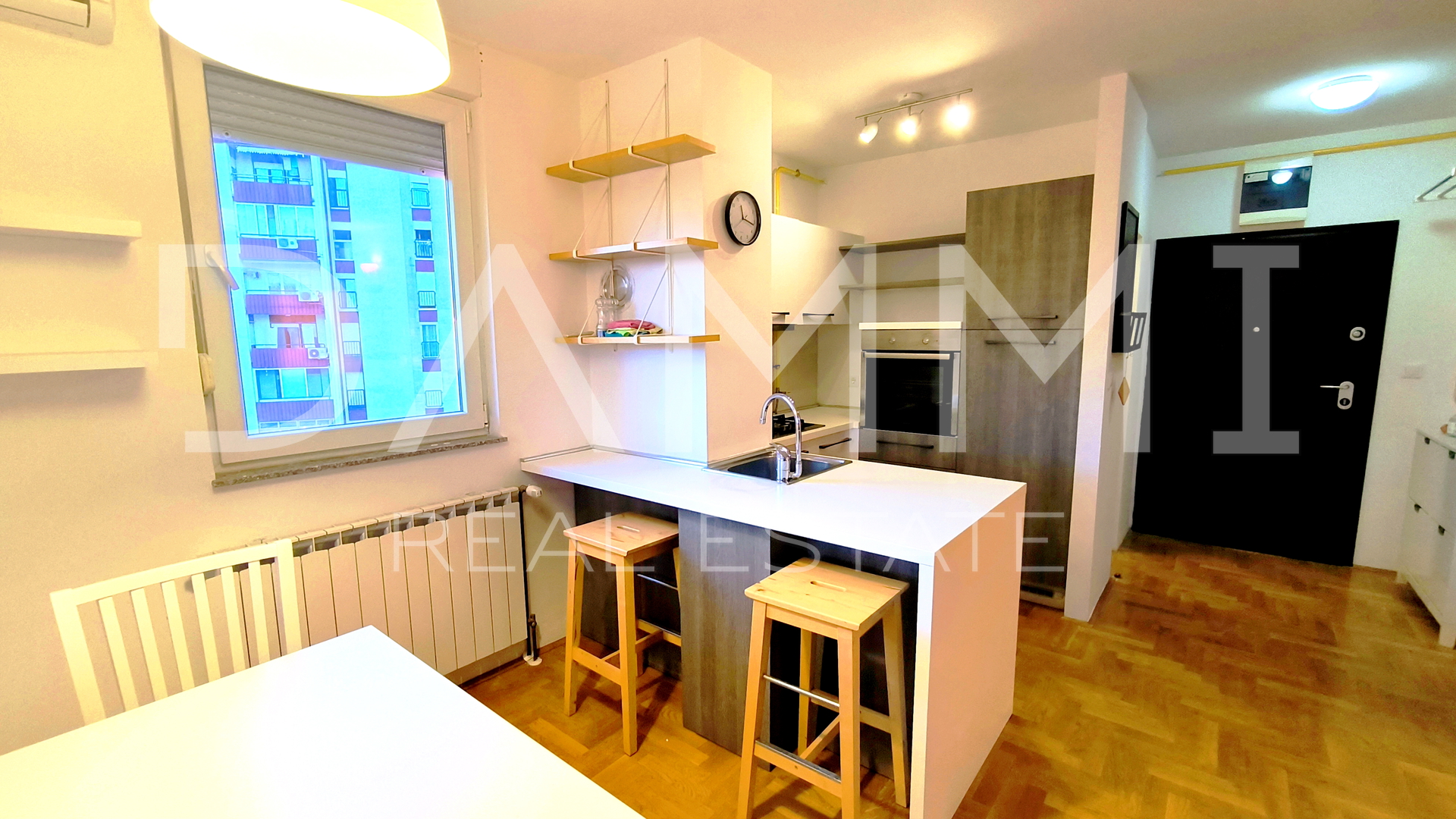 Pula&comma;&Scaron;ijana&comma; stan za najam 40m2&comma; sa gara&zcaron;om