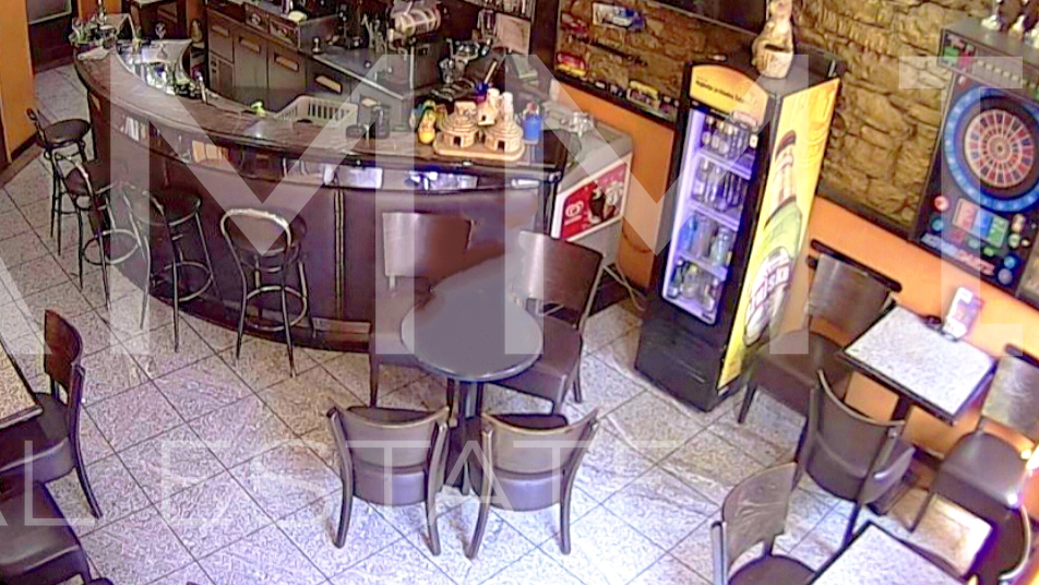 Istra&comma; Pula - uhodan kafi&cacute; u centru