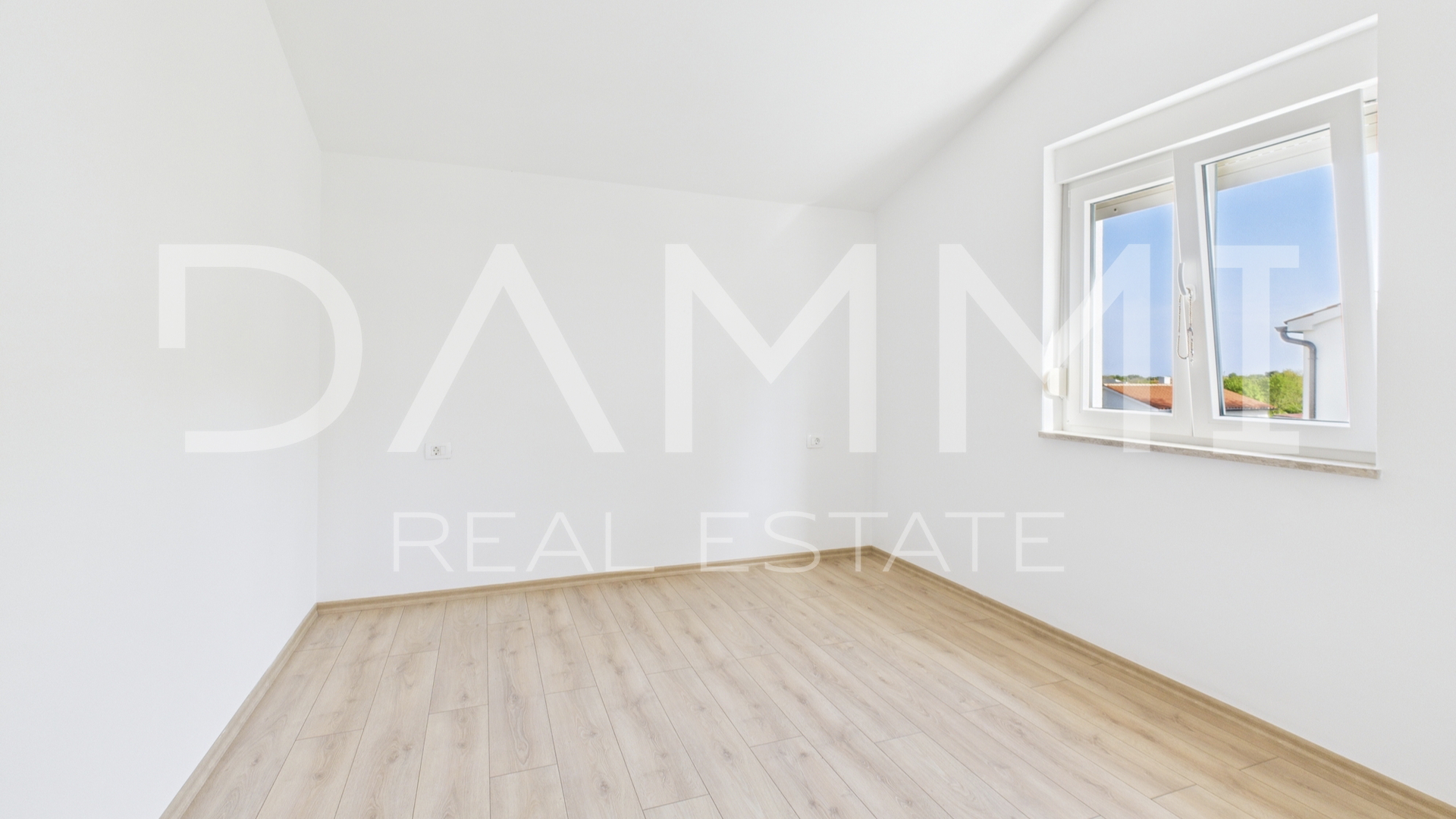 Istra&comma; &Scaron;i&scaron;an - ku&cacute;a&comma; kvalitetna novogradnja&comma; blizina pla&zcaron;e