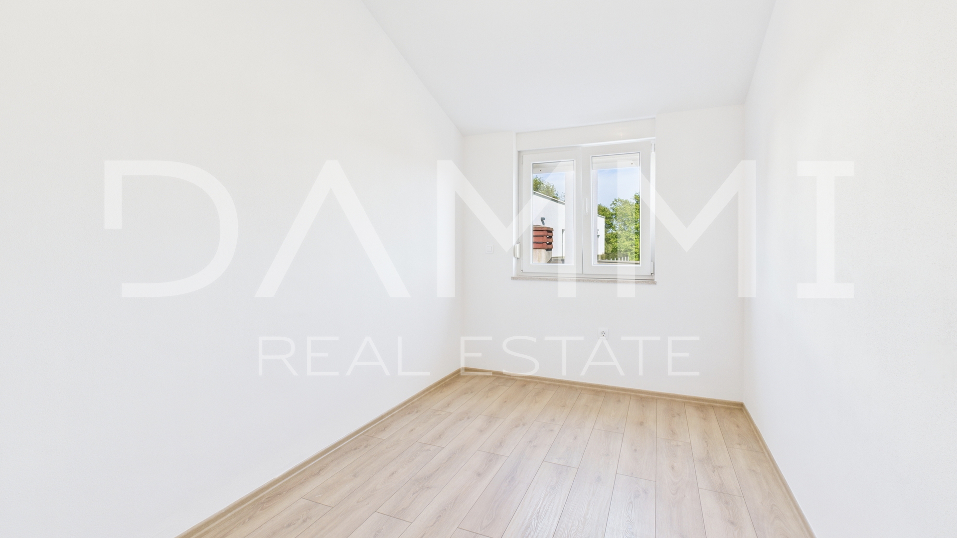 Istra&comma; &Scaron;i&scaron;an - ku&cacute;a&comma; kvalitetna novogradnja&comma; blizina pla&zcaron;e