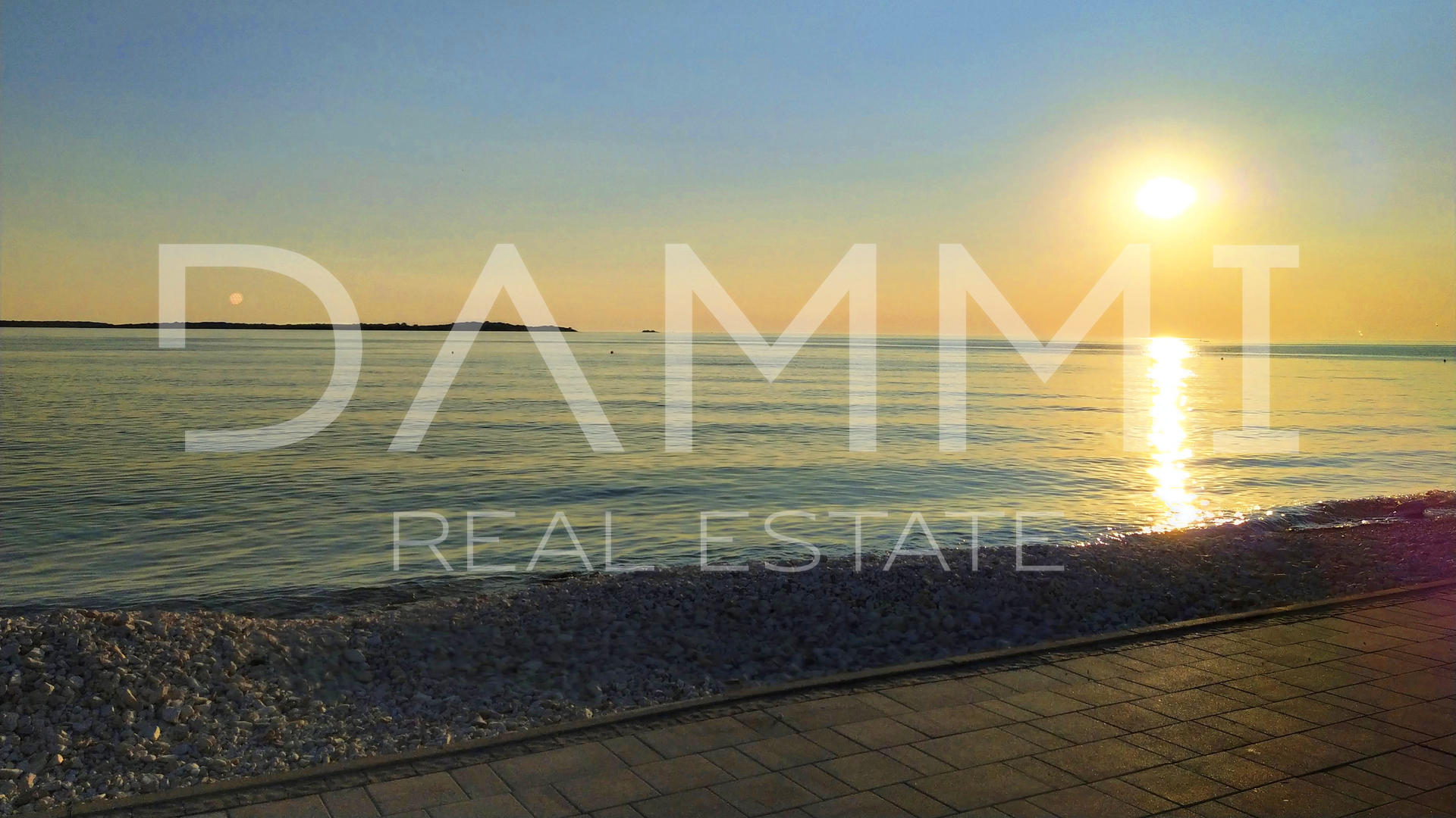 Istra&comma; Peroj&comma; atraktivno vikend zemlji&scaron;te 300m od mora