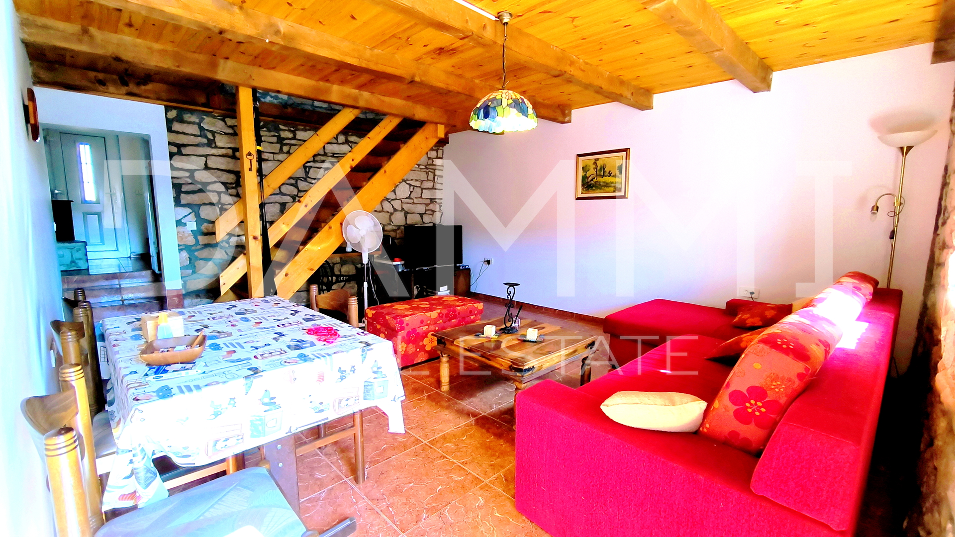 ISTRA&comma; MAR&Ccaron;ANA - renovirana istarska ku&cacute;a s lijepim dvori&scaron;tem&comma; blizina pla&zcaron;e