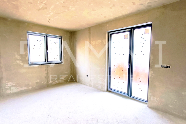 Istria, Pula - one-bedroom apartment, new building, ground floor with garden